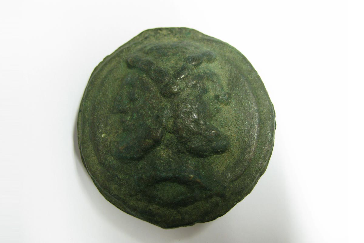 <i>As romain, IIIe siècle avt J.-C.,</i> bronze (inv.2010.0.438)